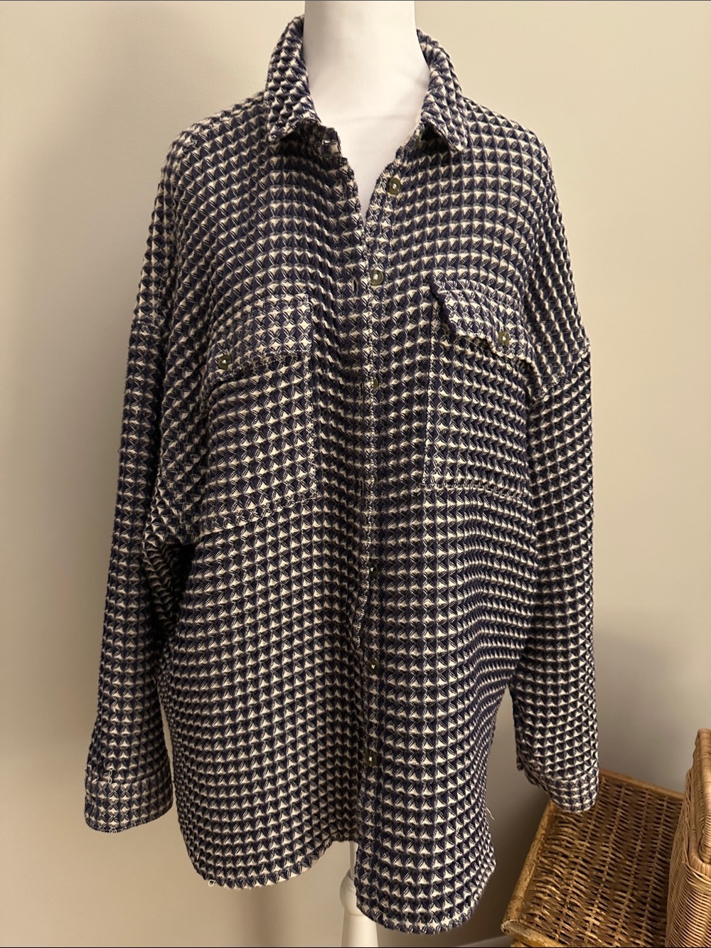 Urban Outfitters BDG Waffle Button Shirt, OVERSIZED, Sz M